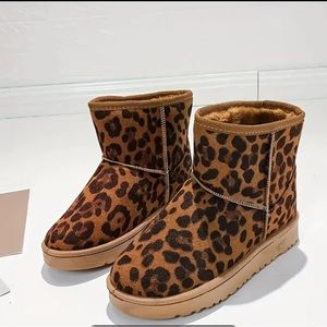 SHEIN Brown Leopard Print Winter Boots